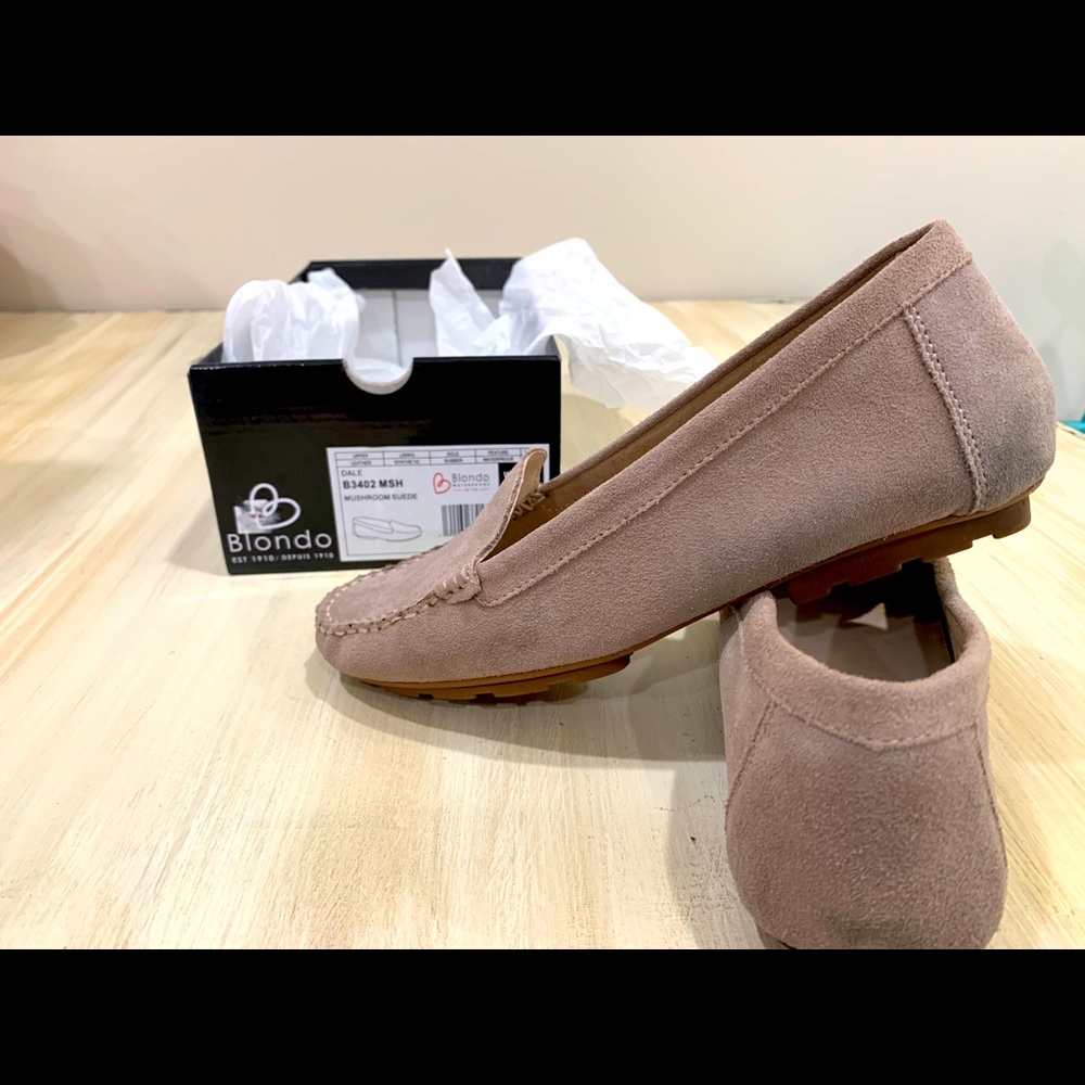 Women’s Blondo brand suede loafer